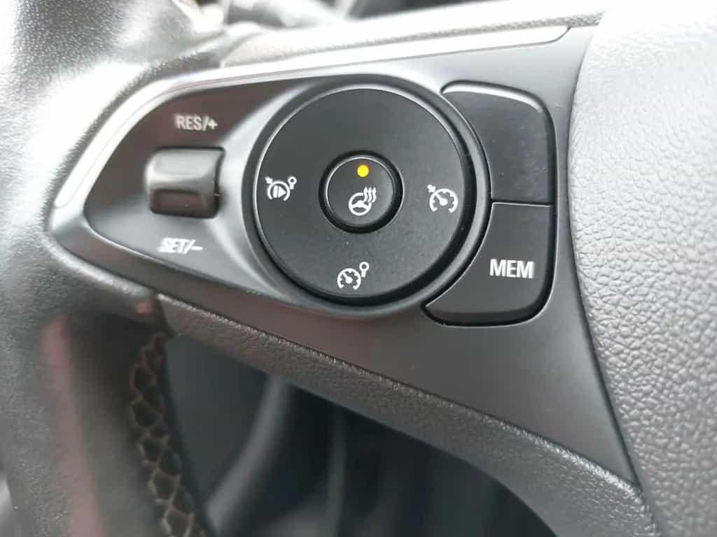 Opel Crossland (X) 10/2022-photo-16