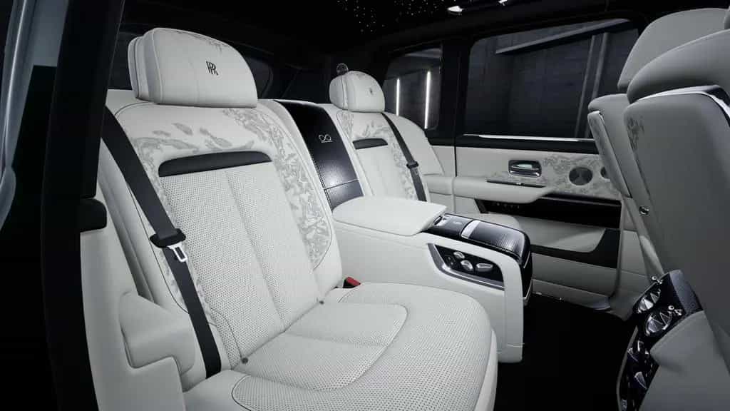 Rolls-Royce Cullinan BLACK BADGE | 2026 | 4 Seats | On Stock null-photo-9