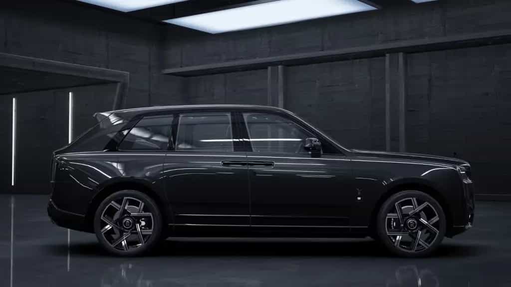 Rolls-Royce Cullinan BLACK BADGE | 2026 | 4 Seats | On Stock null-photo-2