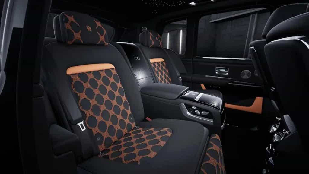 Rolls-Royce Cullinan Black Badge | 4 Seats | 2026 | On Stock null-photo-8