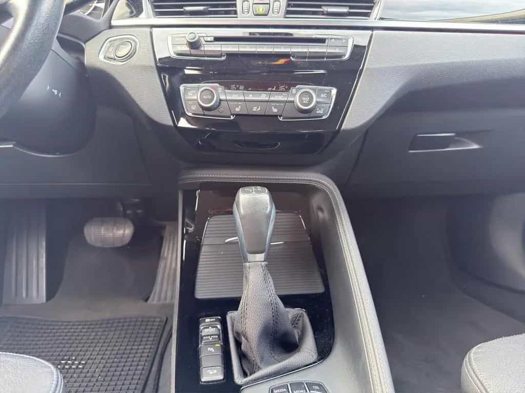 BMW X1 Bmw X1 sDrive18d xLine 04/2017-photo-11