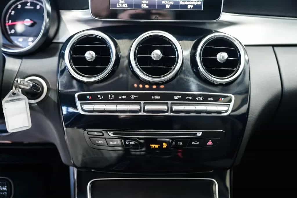 Mercedes-Benz C 180 T-Modell Avantgarde *LEDER*NAVI*SHZ*PDC* 09/2016-photo-16