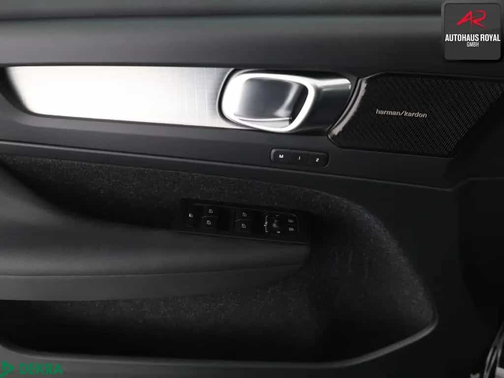 Volvo XC 40 D3 AWD PANO,HARMAN/K,360GRAD,ACC,1.HD,SH 11/2018-photo-13