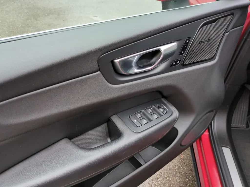 Volvo XC60 D4 Inscription 2WD Automatik Bluetooth Navi 02/2020-photo-8