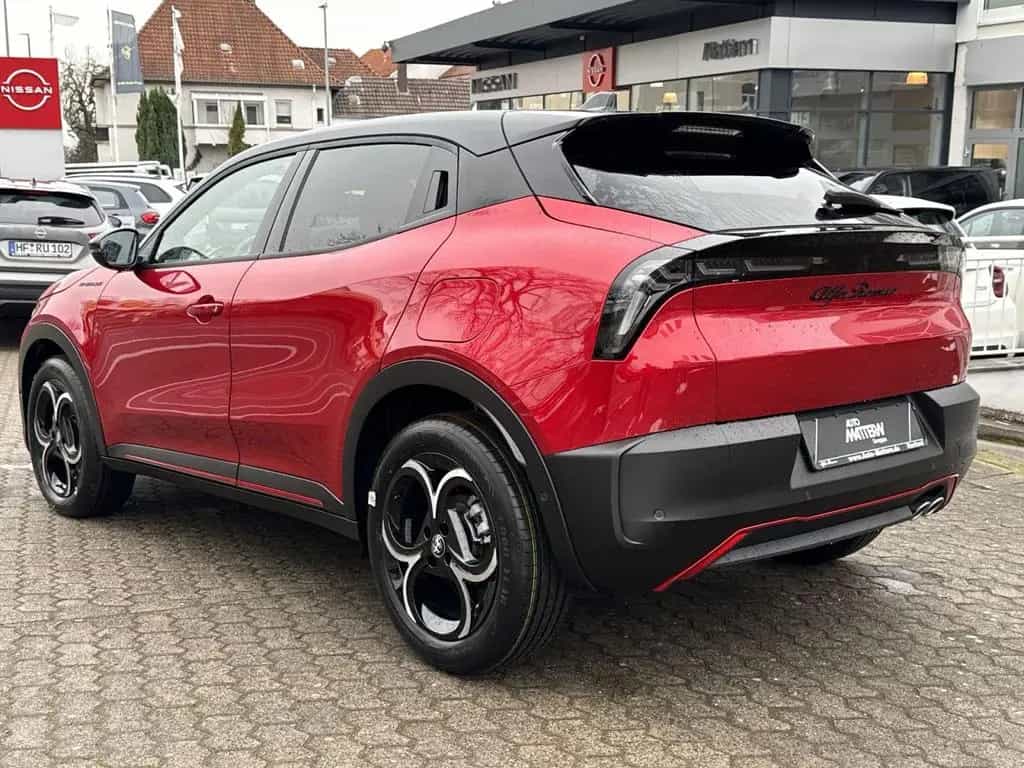 Alfa Romeo Junior 1.2 VGT Mild Hybrid Speciale +Tech Paket 03/2026-photo-10