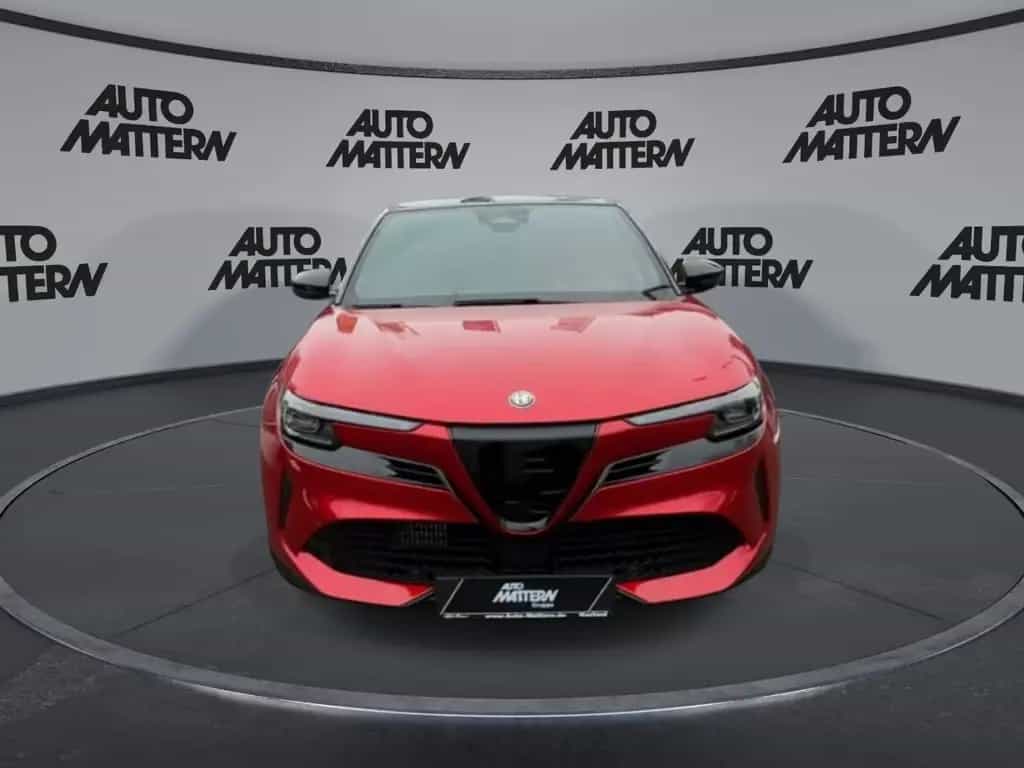 Alfa Romeo Junior 1.2 VGT Mild Hybrid Speciale +Tech Paket 03/2026-photo-2