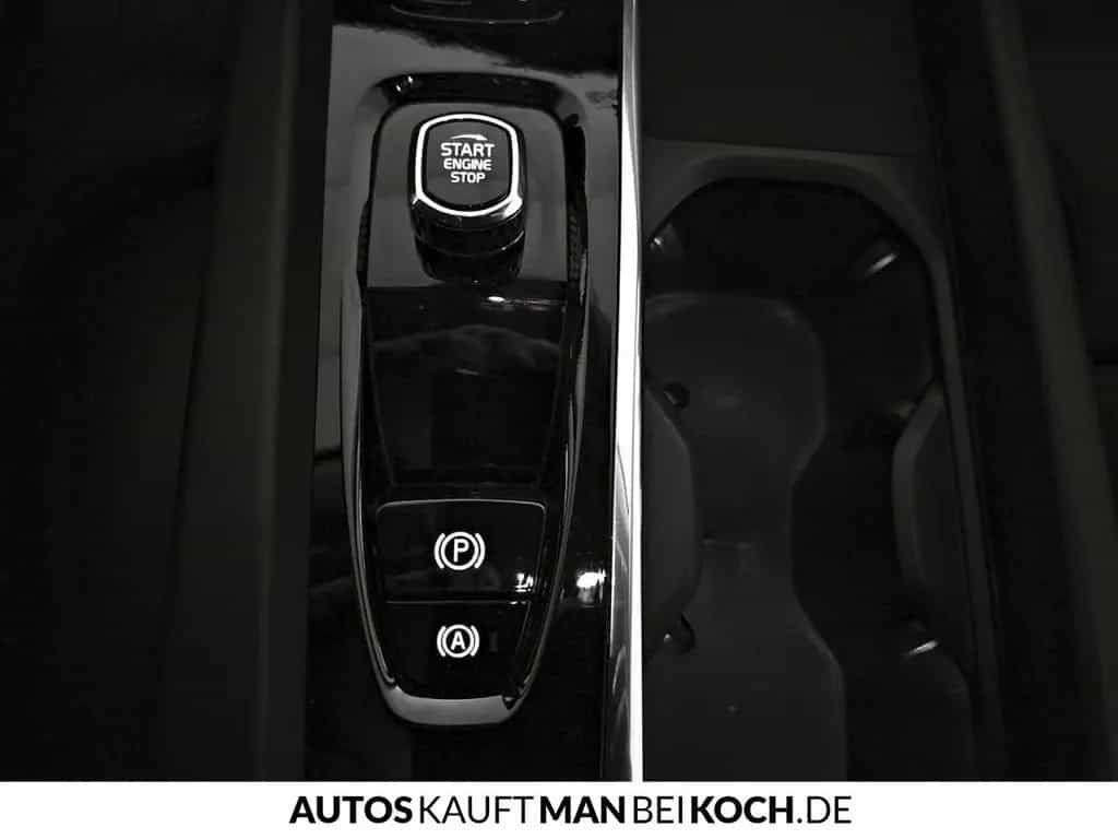 Volvo XC60 B4 D Plus Dark ACC BLIS V-LED 4xSHz MEM HK 02/2024-photo-28