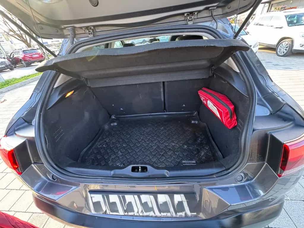 Citroën C4 Cactus PureTech 130 S&S Shine Shine 10/2018-photo-13