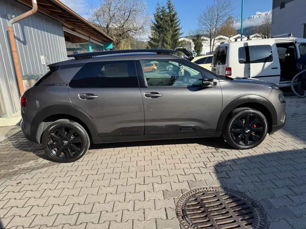 Citroën C4 Cactus PureTech 130 S&S Shine Shine 10/2018-photo-3