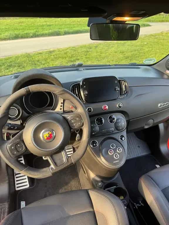 Abarth 695 1.4 T-Jet 16V 695 Automatik - 02/2024-photo-2