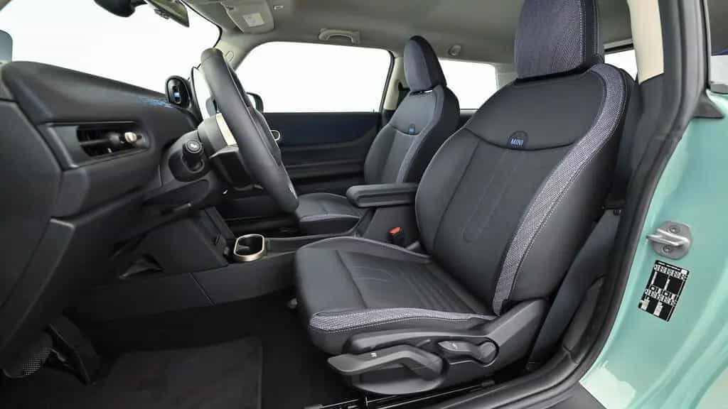 MINI Cooper C 01/2025-photo-10