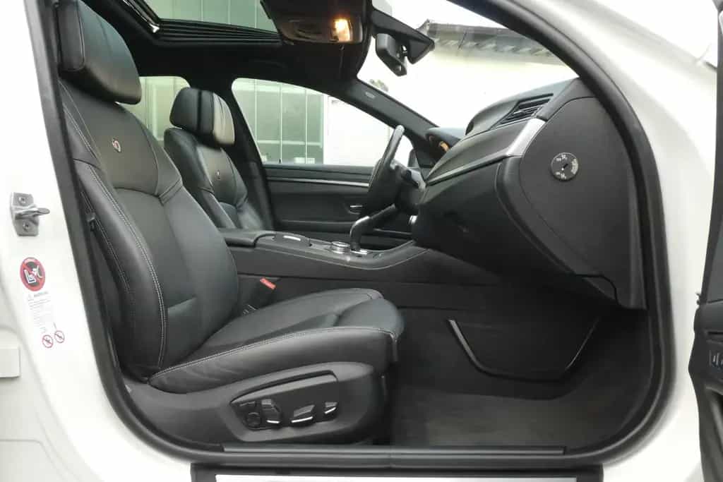 ALPINA D5 3.0 BiTurbo F10 LCI Limousine 03/2014-photo-13