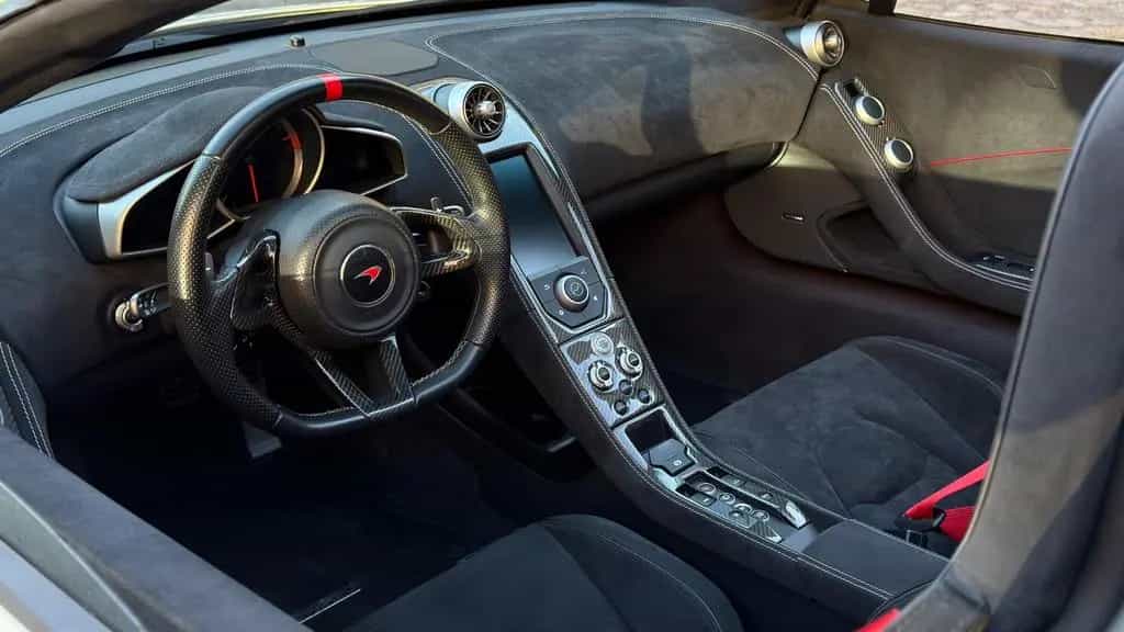 McLaren 650S Spider 09/2015-photo-6