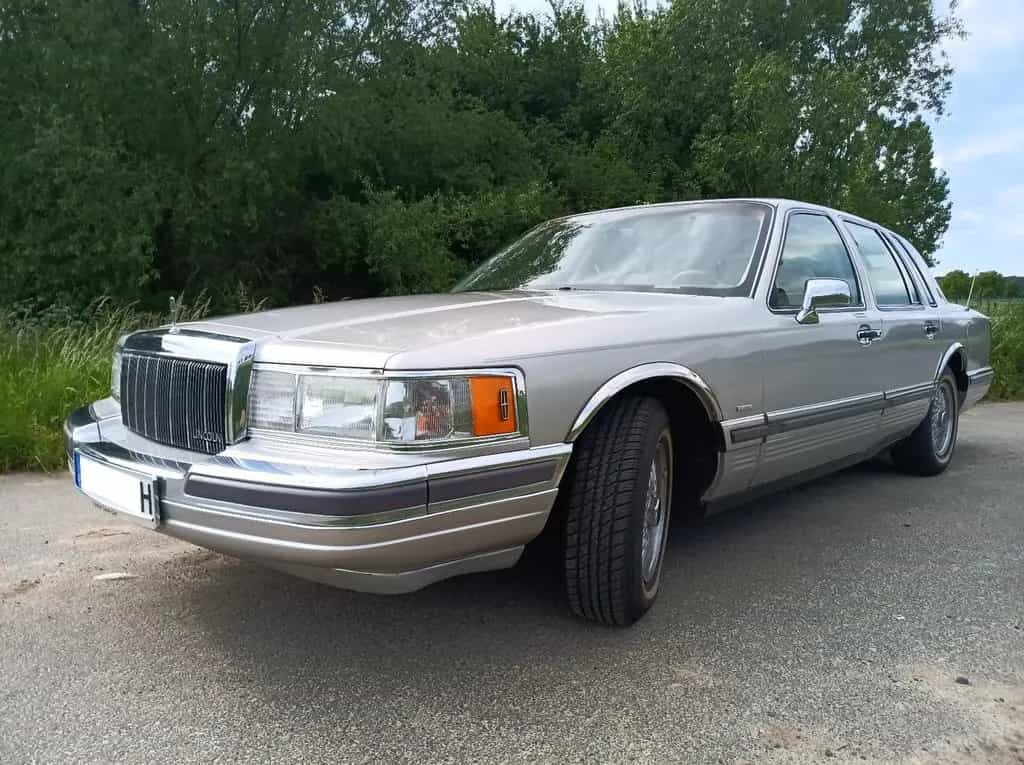 Lincoln Town Car Cartier 1990 5.0 V8, rostfrei, H-Kennz 07/1990-photo-1