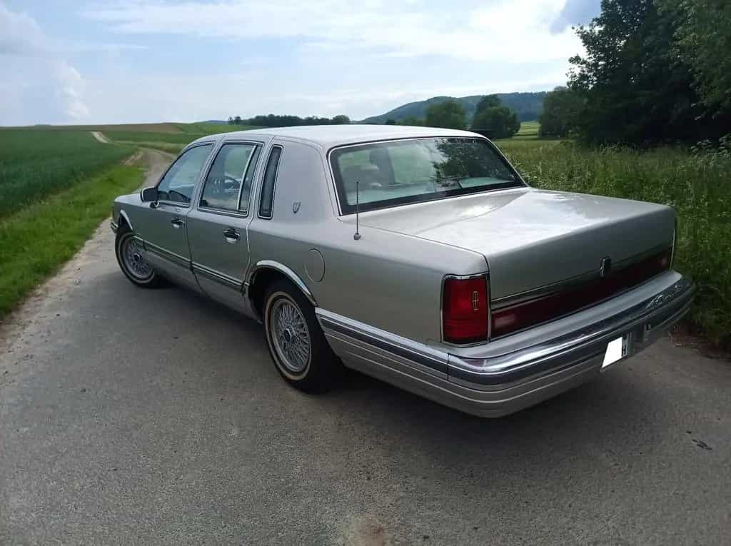 Lincoln Town Car Cartier 1990 5.0 V8, rostfrei, H-Kennz 07/1990-photo-3