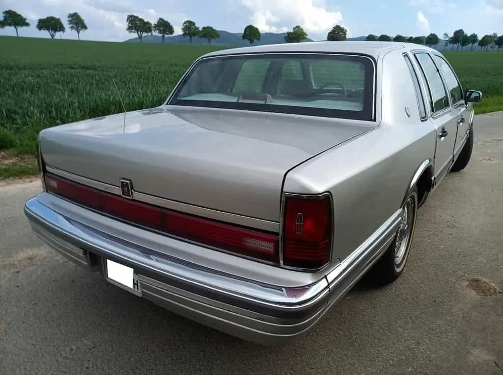 Lincoln Town Car Cartier 1990 5.0 V8, rostfrei, H-Kennz 07/1990-photo-4