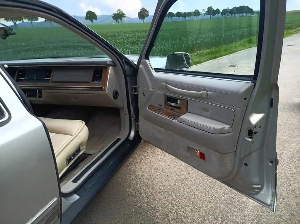 Lincoln Town Car Cartier 1990 5.0 V8, rostfrei, H-Kennz 07/1990-photo-7