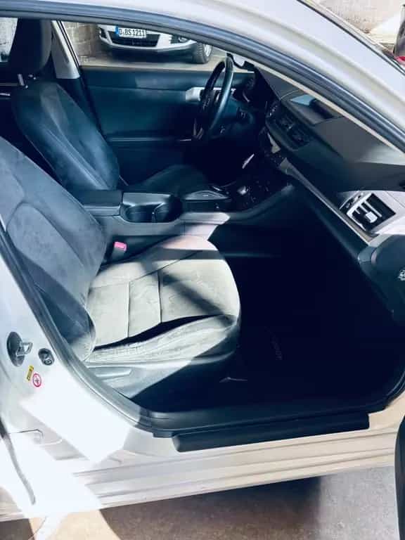 Lexus CT200h | Scheckheft Lexus | Garagenwagen 03/2011-photo-19