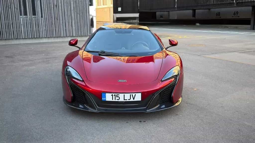 McLaren 650S Coupé MSO Akrapovič exhaust 07/2015-photo-1