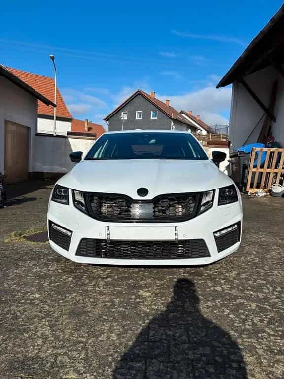 Skoda Octavia RS 02/2018-photo-1