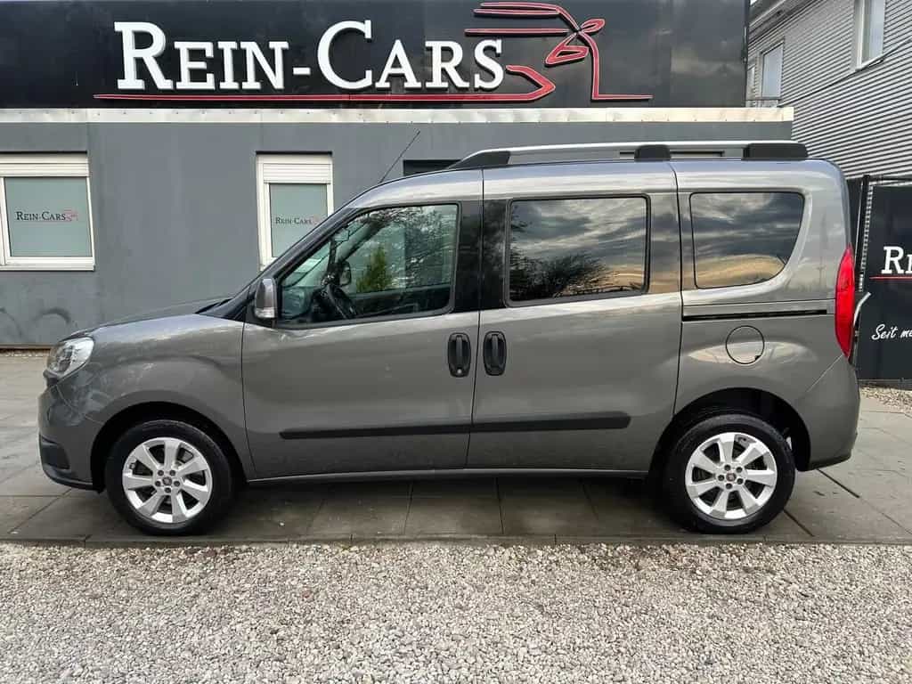 Fiat Doblo 1.4 Lounge/I.HD/TEMP/PDC/SHZ/MFL/5SITZER 06/2017-photo-2