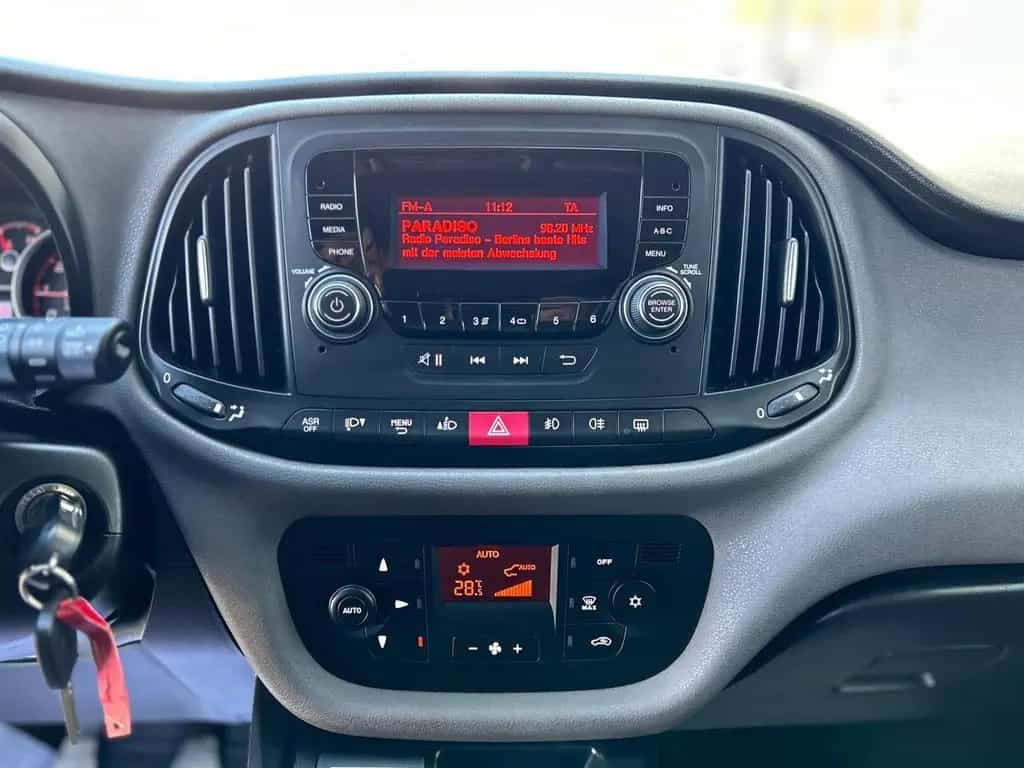 Fiat Doblo 1.4 Lounge/I.HD/TEMP/PDC/SHZ/MFL/5SITZER 06/2017-photo-20