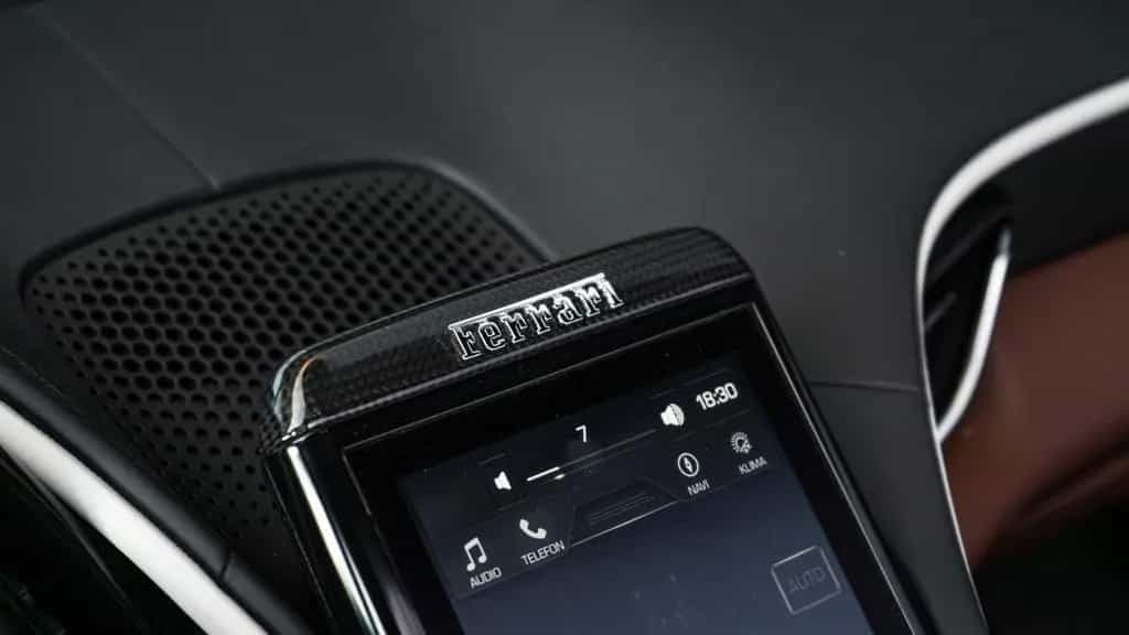 Ferrari Roma Spider 03/2025-photo-13