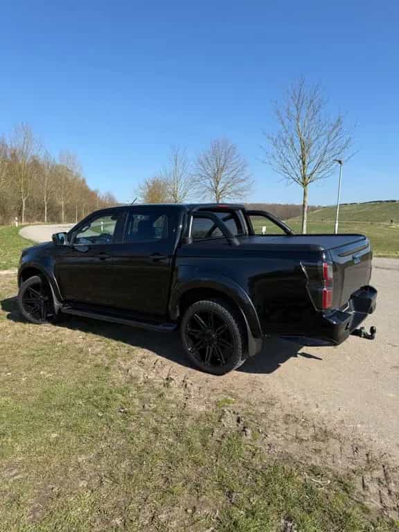 Isuzu D-Max V -CROSS Garantie bis 07/2028 07/2023-photo-14