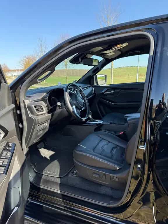 Isuzu D-Max V -CROSS Garantie bis 07/2028 07/2023-photo-7