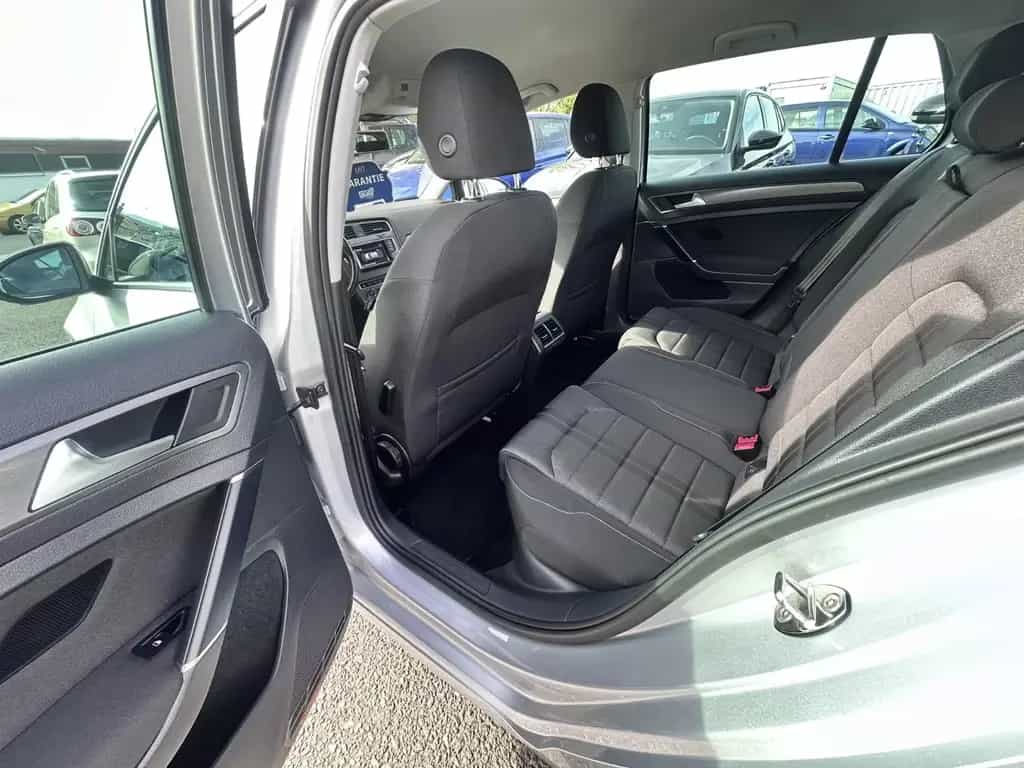 Volkswagen Golf VII Lim. 1.4TSI SitzHz PDC Keyless 1.Hand 02/2013-photo-16