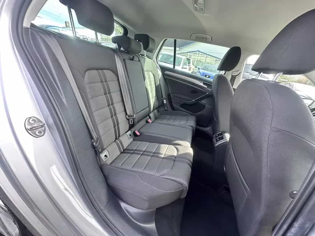 Volkswagen Golf VII Lim. 1.4TSI SitzHz PDC Keyless 1.Hand 02/2013-photo-17