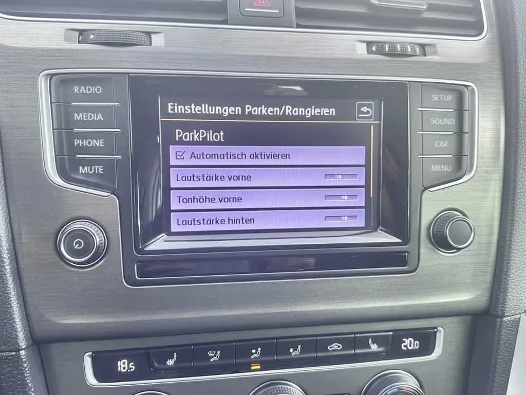 Volkswagen Golf VII Lim. 1.4TSI SitzHz PDC Keyless 1.Hand 02/2013-photo-26