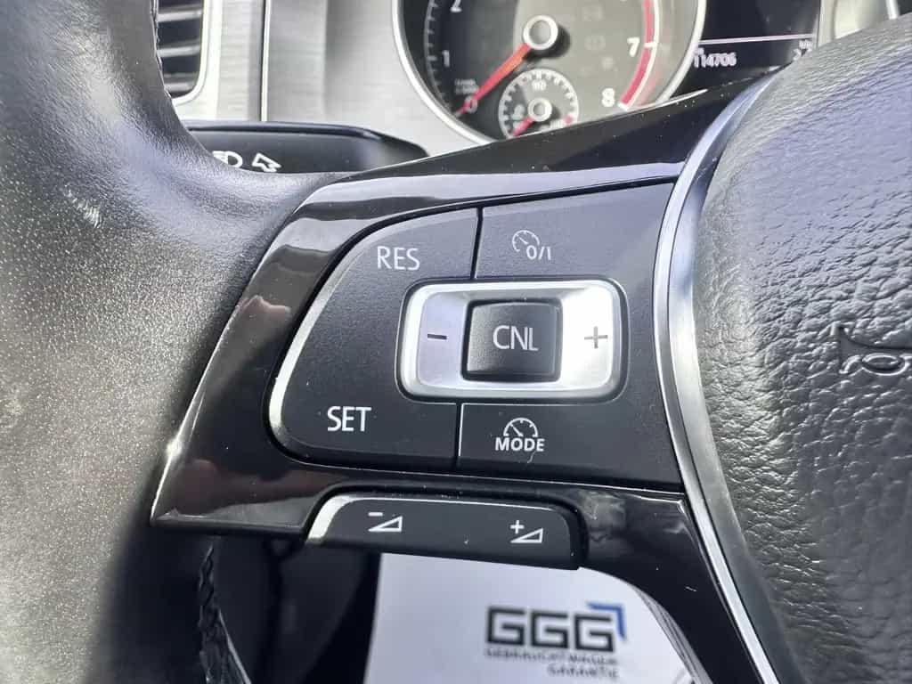 Volkswagen Golf VII Lim. 1.4TSI SitzHz PDC Keyless 1.Hand 02/2013-photo-28