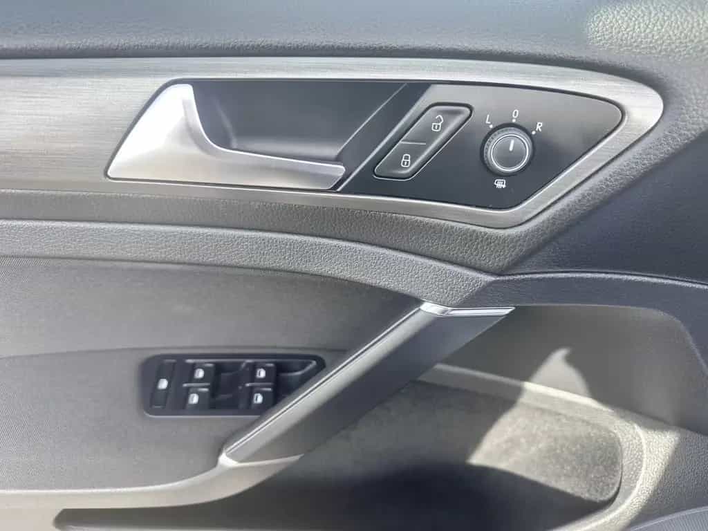 Volkswagen Golf VII Lim. 1.4TSI SitzHz PDC Keyless 1.Hand 02/2013-photo-29