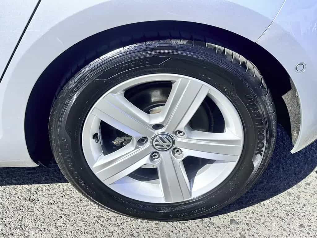Volkswagen Golf VII Lim. 1.4TSI SitzHz PDC Keyless 1.Hand 02/2013-photo-33