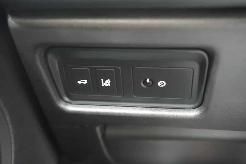 Land Rover Discovery Sport SE AWD*2.Hand*Kamera*AHK*LED* 05/2017-photo-19