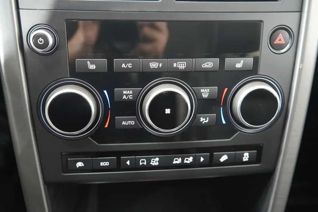 Land Rover Discovery Sport SE AWD*2.Hand*Kamera*AHK*LED* 05/2017-photo-25