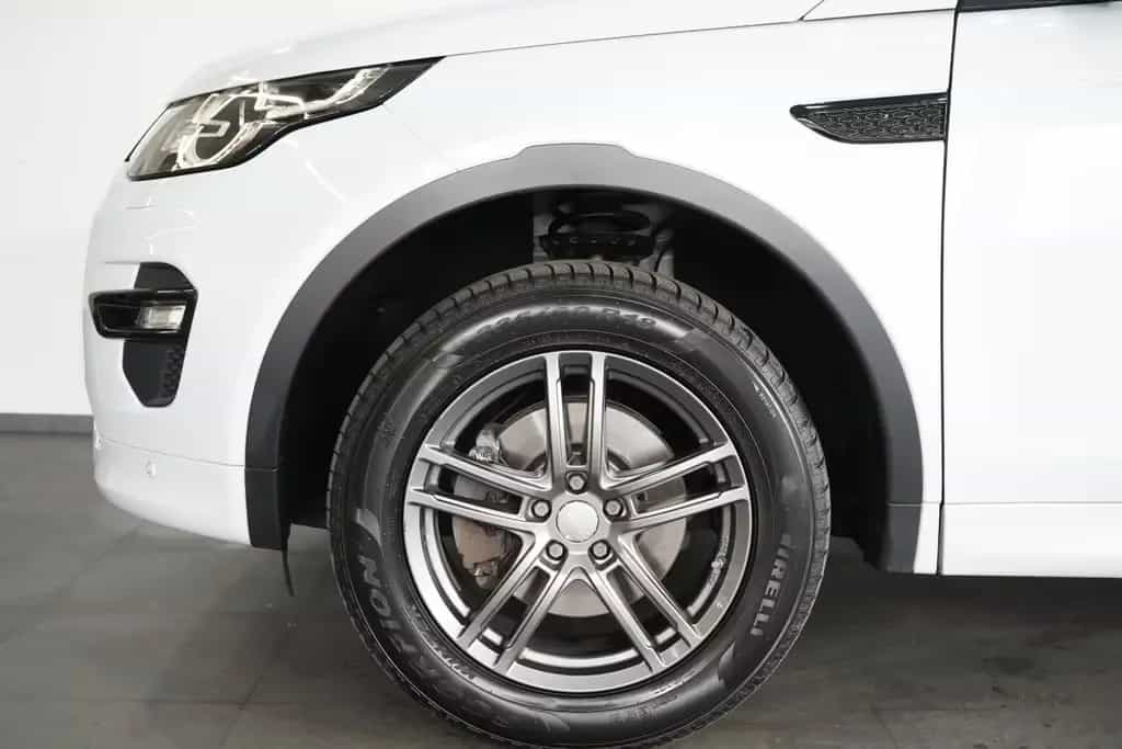 Land Rover Discovery Sport SE AWD*2.Hand*Kamera*AHK*LED* 05/2017-photo-4