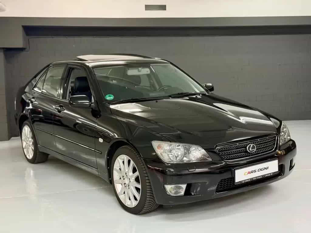 Lexus IS 200*Automatik*Leder*NAVI*SD*1-HAND (1942)*TOP 08/2004-photo-1