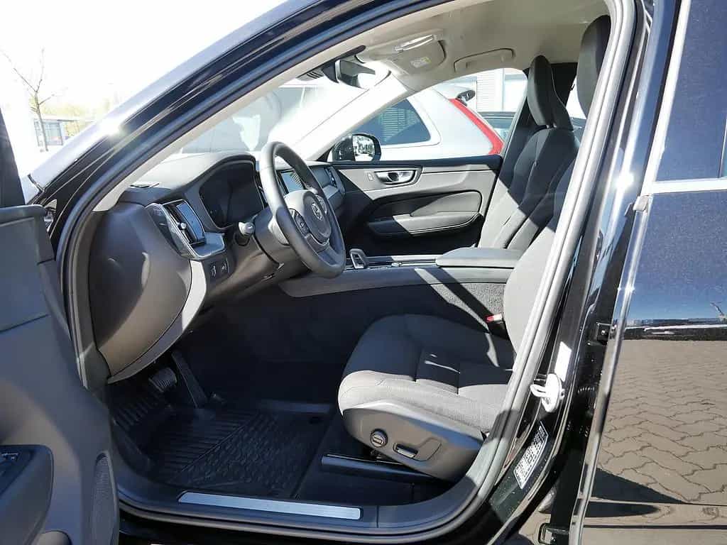Volvo XC60 B4 Momentum Pro AWD KLIMA SHZ KAMERA AHK 04/2022-photo-15