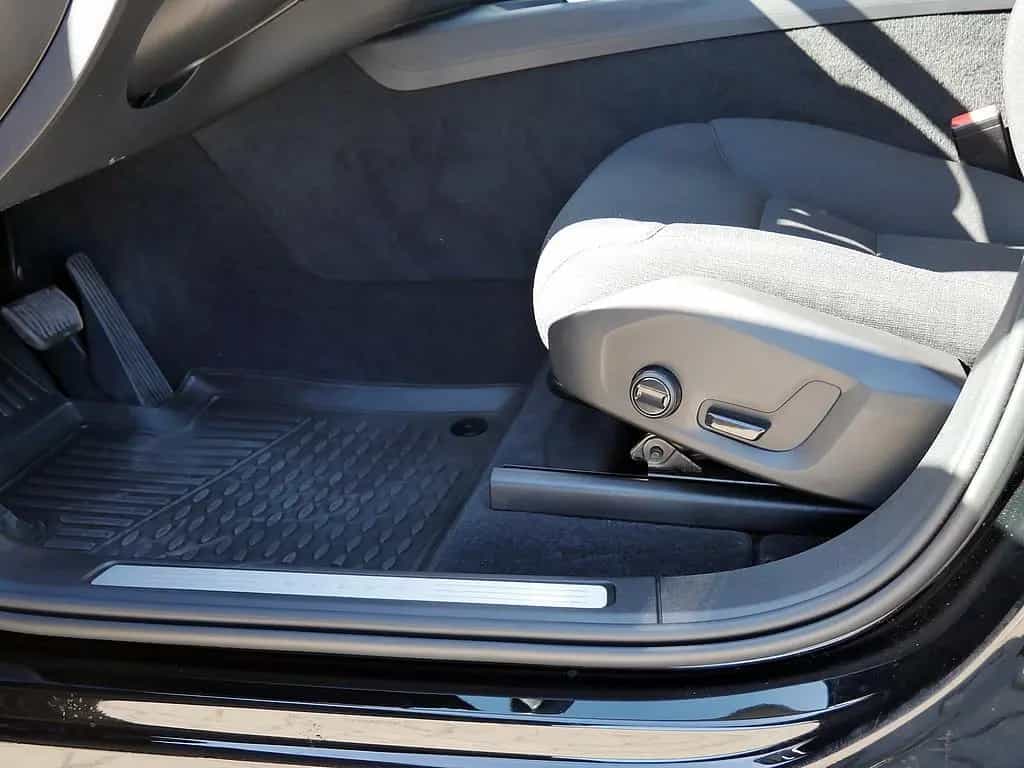 Volvo XC60 B4 Momentum Pro AWD KLIMA SHZ KAMERA AHK 04/2022-photo-17