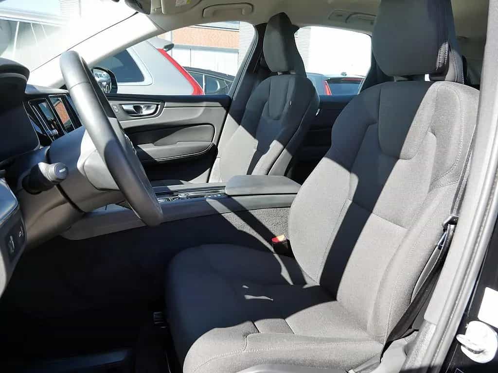 Volvo XC60 B4 Momentum Pro AWD KLIMA SHZ KAMERA AHK 04/2022-photo-18