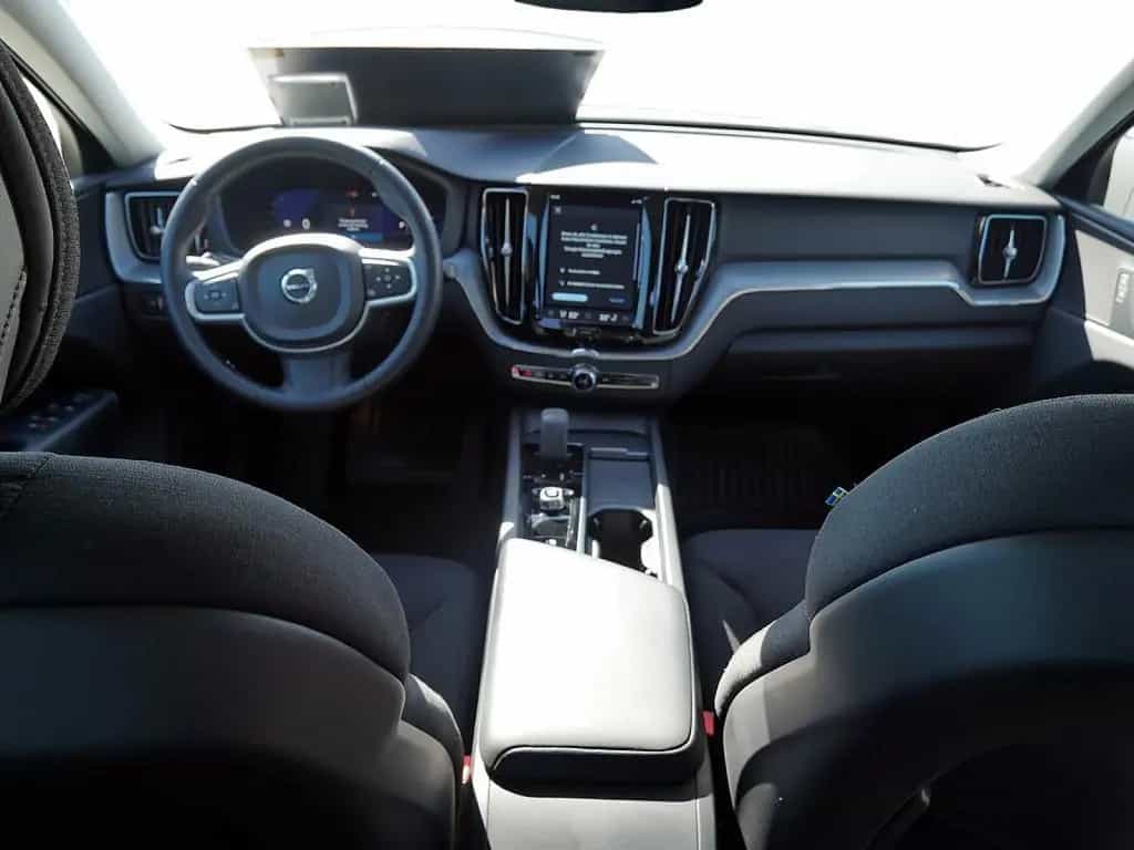 Volvo XC60 B4 Momentum Pro AWD KLIMA SHZ KAMERA AHK 04/2022-photo-7
