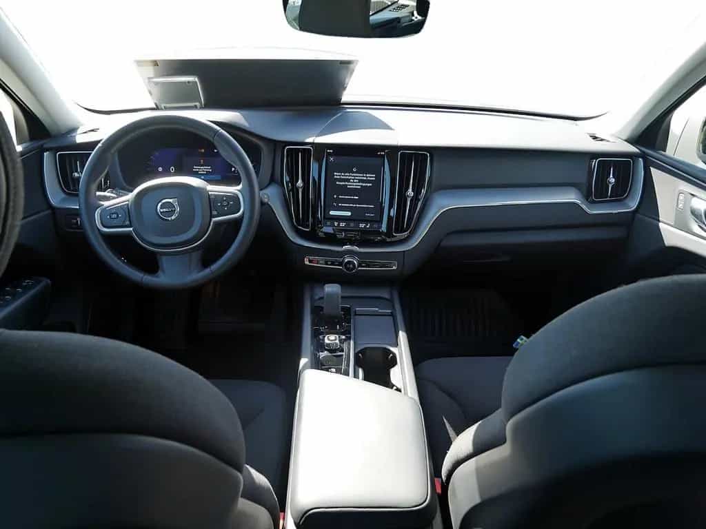Volvo XC60 B4 Momentum Pro AWD KLIMA SHZ KAMERA AHK 04/2022-photo-8