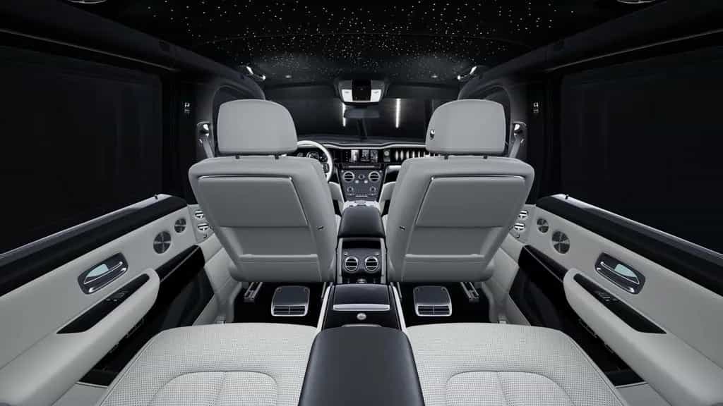 Rolls-Royce Cullinan BLACK BADGE /Produktion 2026 /ON STOCK null-photo-12