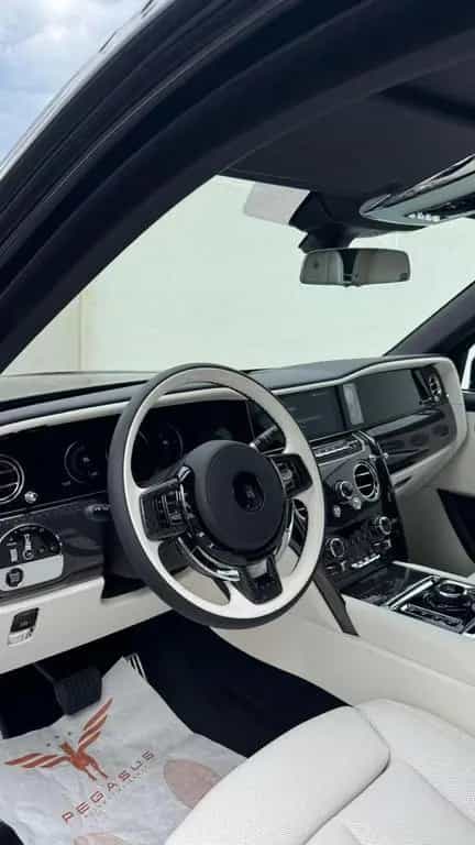 Rolls-Royce Cullinan BLACK BADGE /Produktion 2026 /ON STOCK null-photo-3
