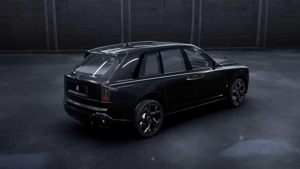Rolls-Royce Cullinan BLACK BADGE /Produktion 2026 /ON STOCK null-photo-8