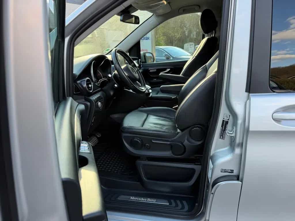 Mercedes-Benz V-Class V 250d EDITION 4MATIC kompakt*Standheizung*R-Kam 12/2018-photo-24