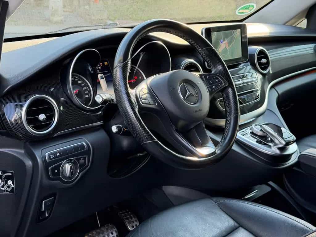 Mercedes-Benz V-Class V 250d EDITION 4MATIC kompakt*Standheizung*R-Kam 12/2018-photo-25