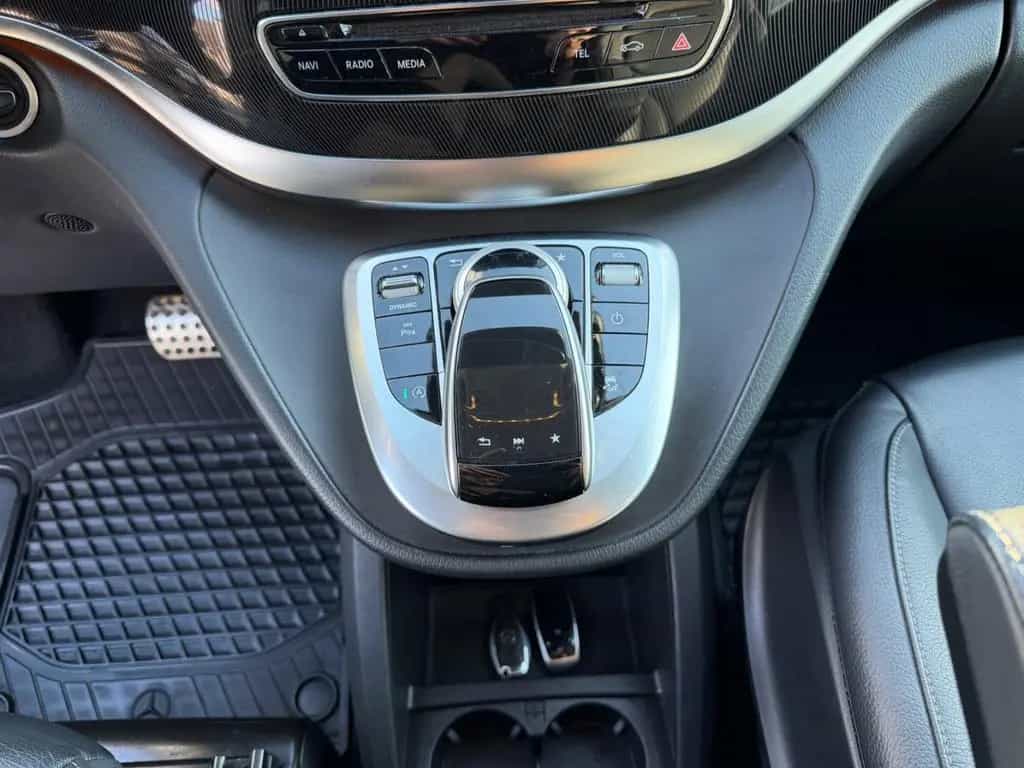 Mercedes-Benz V-Class V 250d EDITION 4MATIC kompakt*Standheizung*R-Kam 12/2018-photo-31
